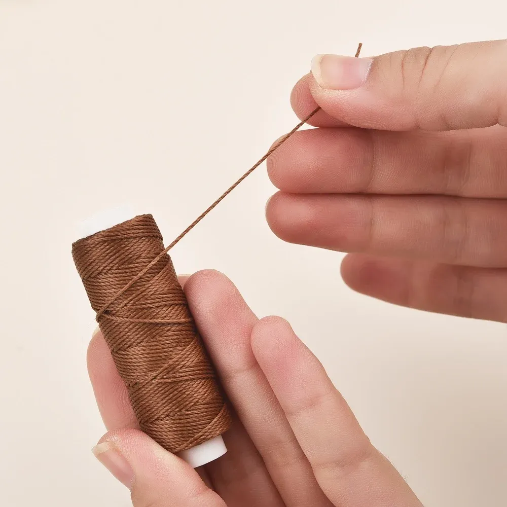 Garn gewachst rund 0,65 mm 25 m für Lederhandwerk und Schmuck
