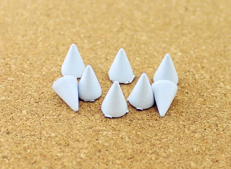Kegel Farbige Nieten 7x10 mm für Kleidung Taschen Schuhe Lederhandwerk