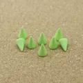 Kegel Farbige Nieten 7x10 mm für Kleidung Taschen Schuhe Lederhandwerk – Farbe green