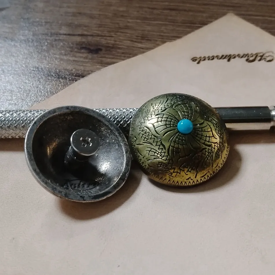 Lederschnalle Dekoration 2 Stück für Lederhandwerk Arabesken Türkis 25 mm