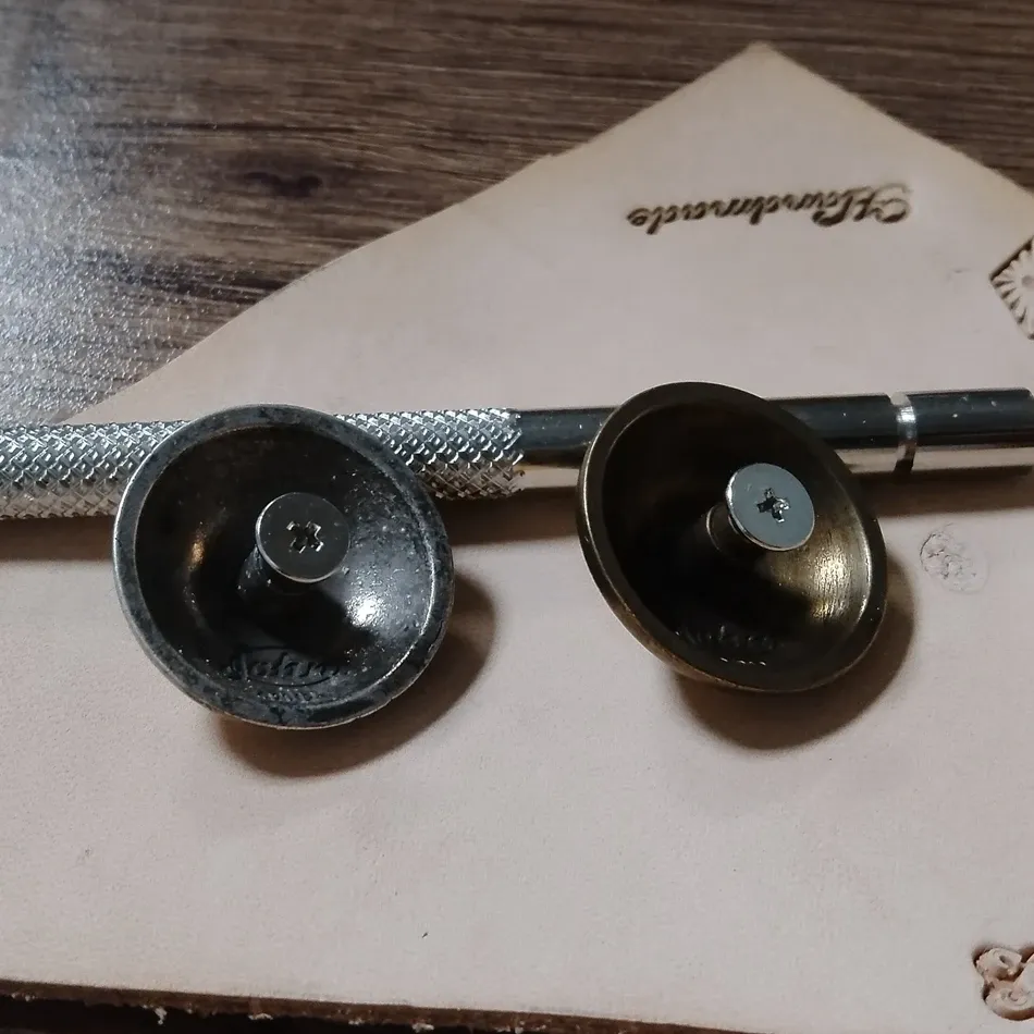 Lederschnalle Dekoration 2 Stück für Lederhandwerk Arabesken Türkis 25 mm